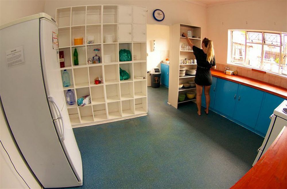 Jeffreys Bay Backpackers Pansiyon Dış mekan fotoğraf