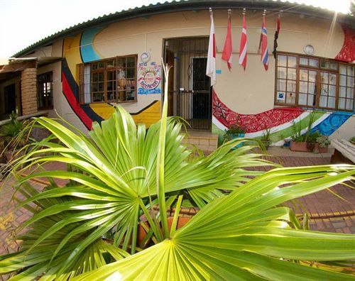 Jeffreys Bay Backpackers Pansiyon Dış mekan fotoğraf